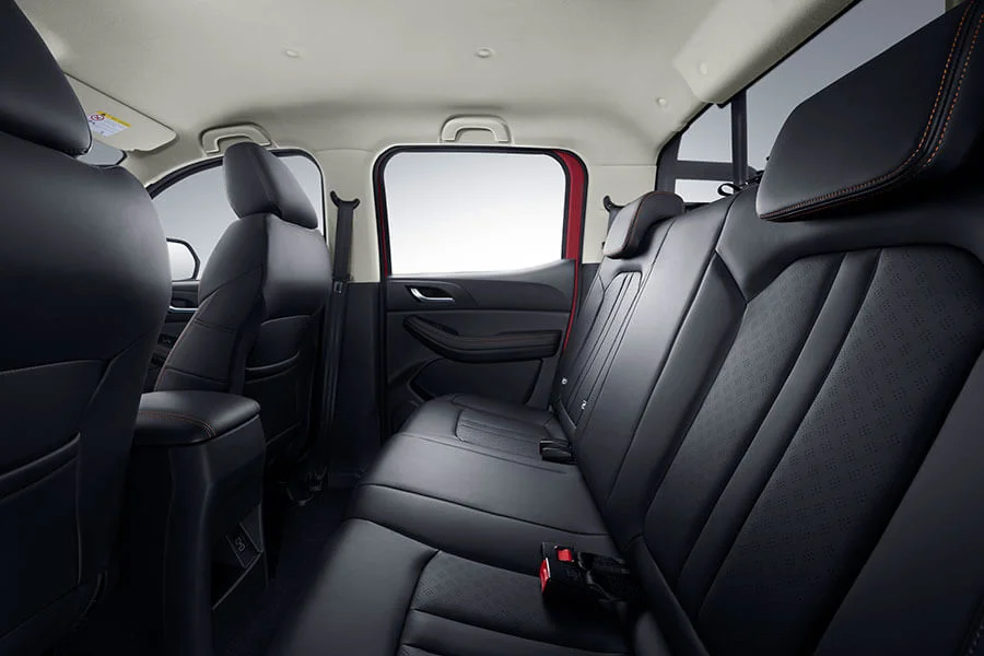 BAW_PickUp_interior_003_gallery.jpg