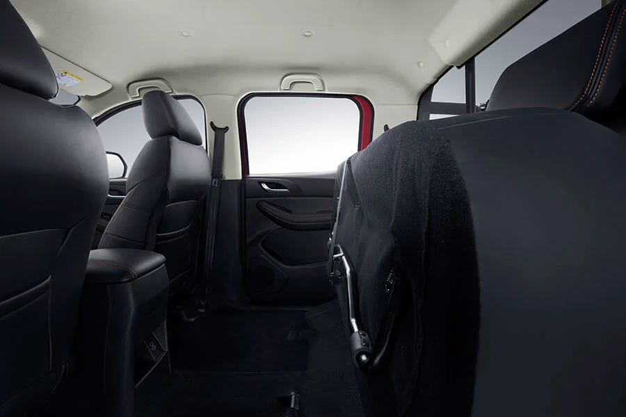 BAW_PickUp_interior_005_gallery.jpg